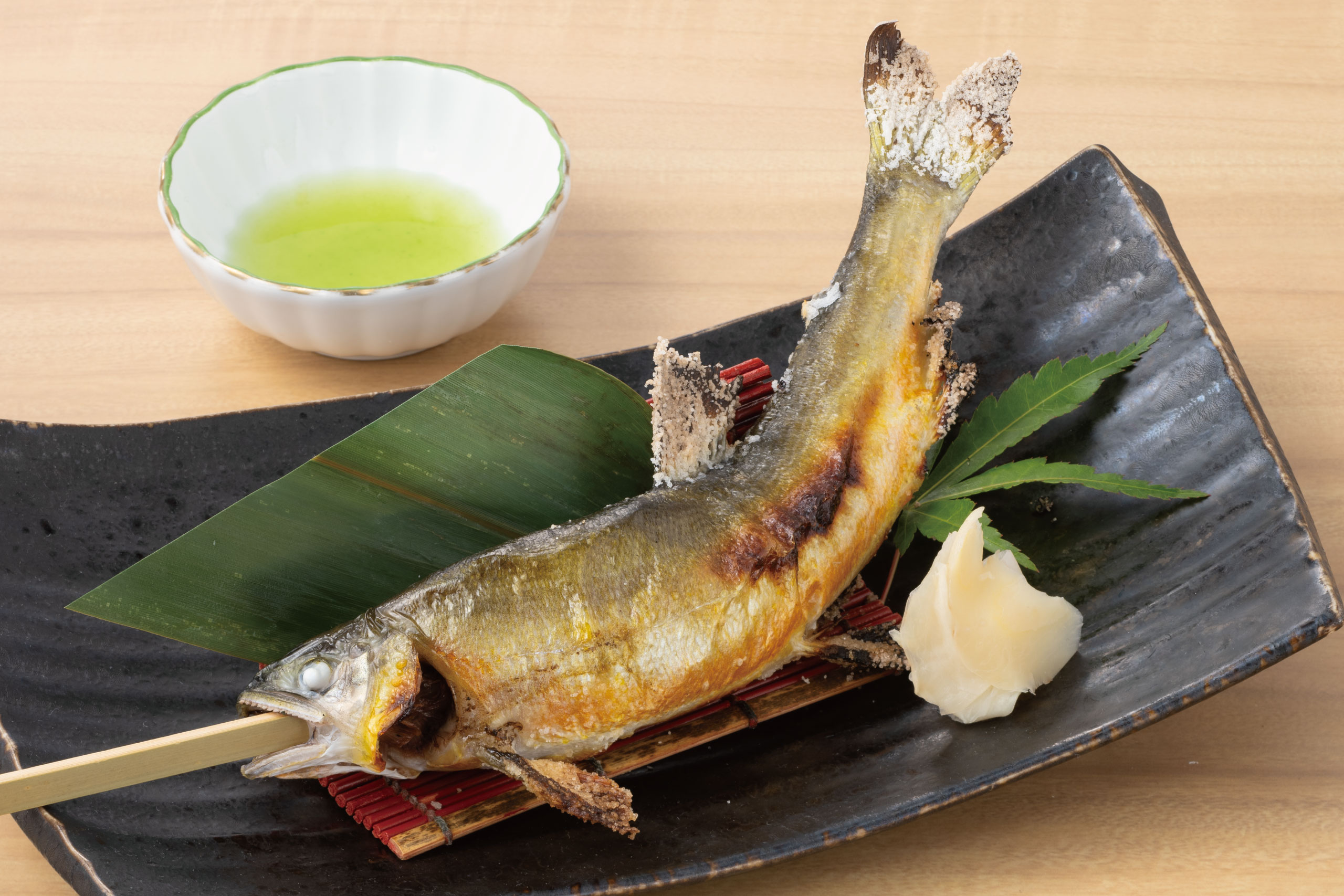 日本海庄や旬メニュー　1900年1月　海鮮　焼物　鮎　塩焼き　日本海庄や　㈱かんなん丸